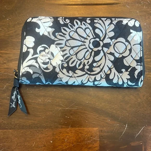 Vera Bradley Wallet - Picture 1 of 3